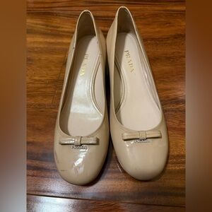 PRADA Leather Loafer Classic Pumps